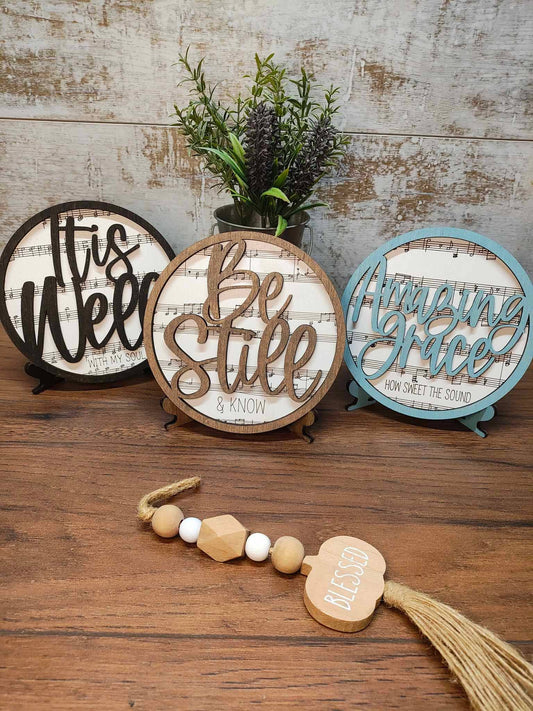 Lyric Round Signs with stand, 15 songs to choose from