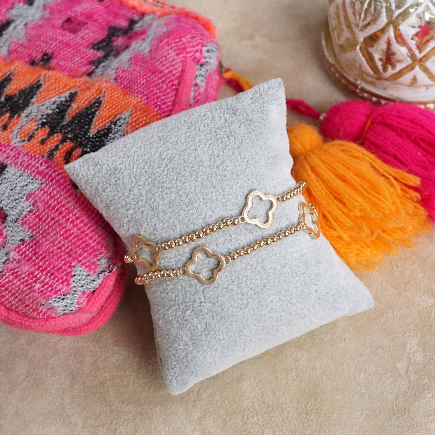 Clover and Tiny Beads Bracelets 0137
