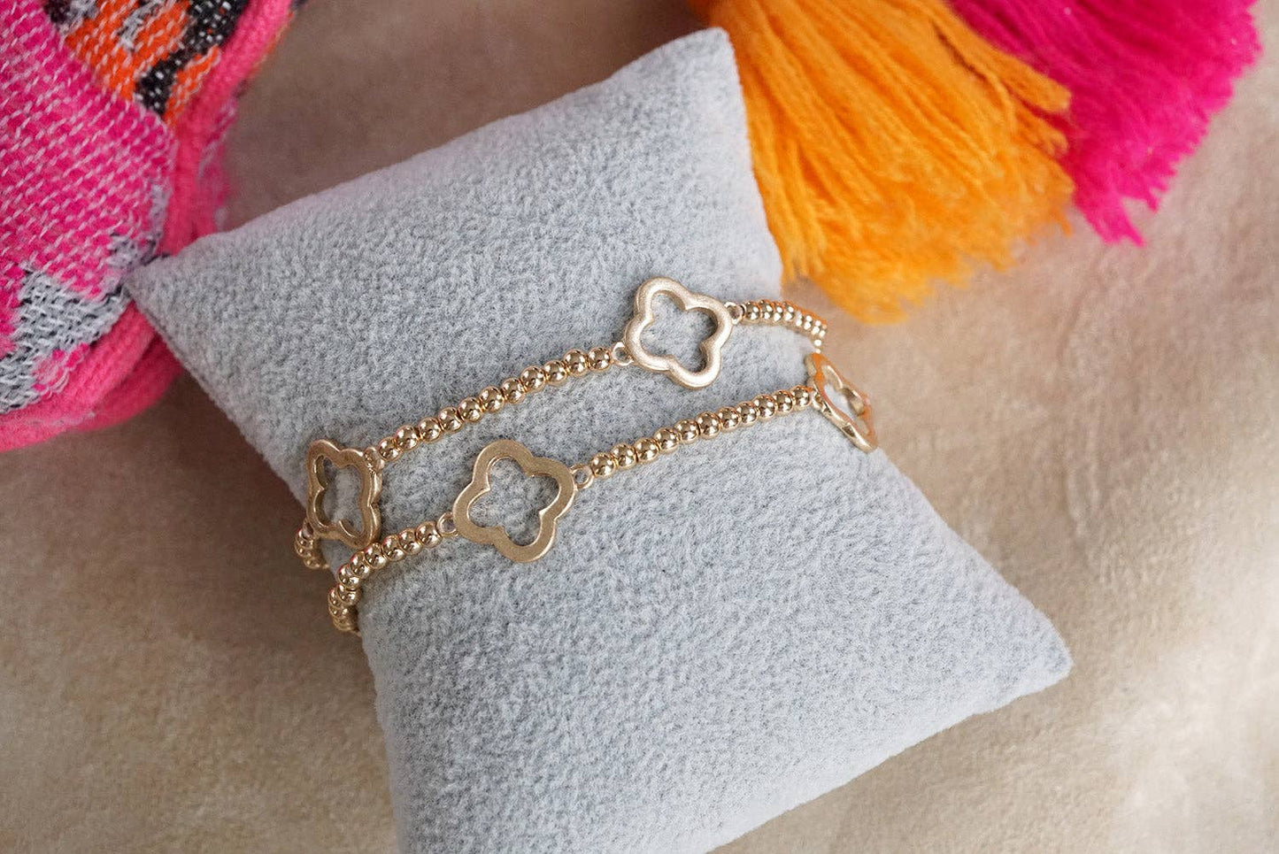 Clover and Tiny Beads Bracelets 0137