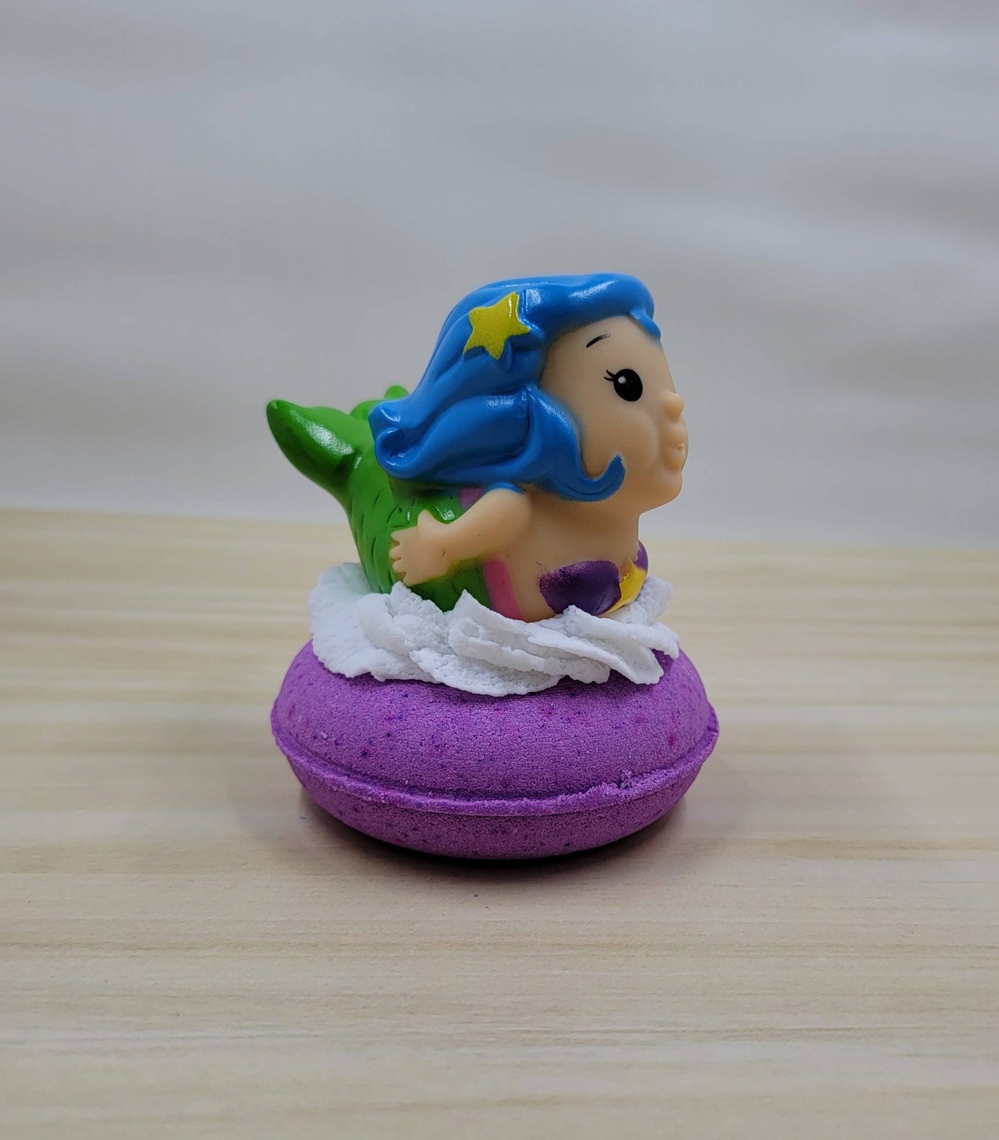 Mermaid Water Squirt Toy Donut Bath Bomb