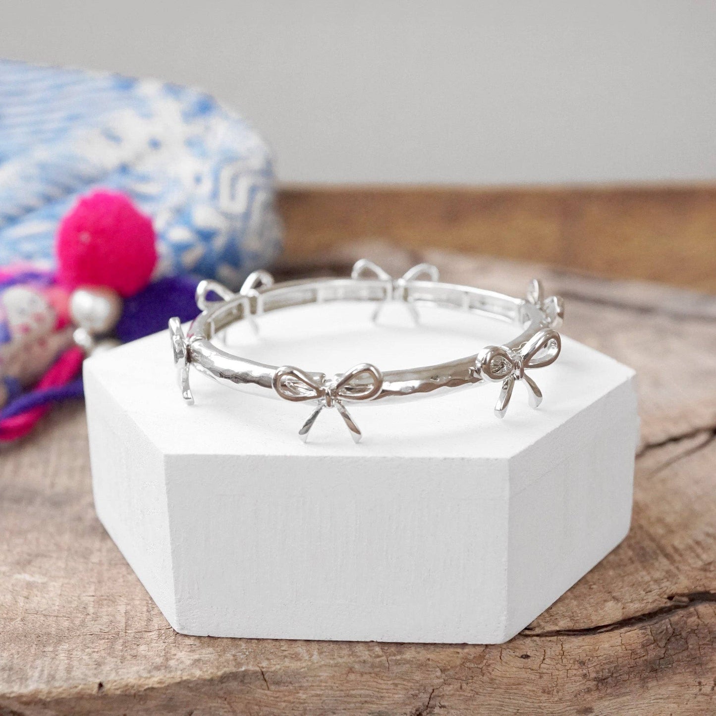 Bow Bangle Bracelet-Silver 2808