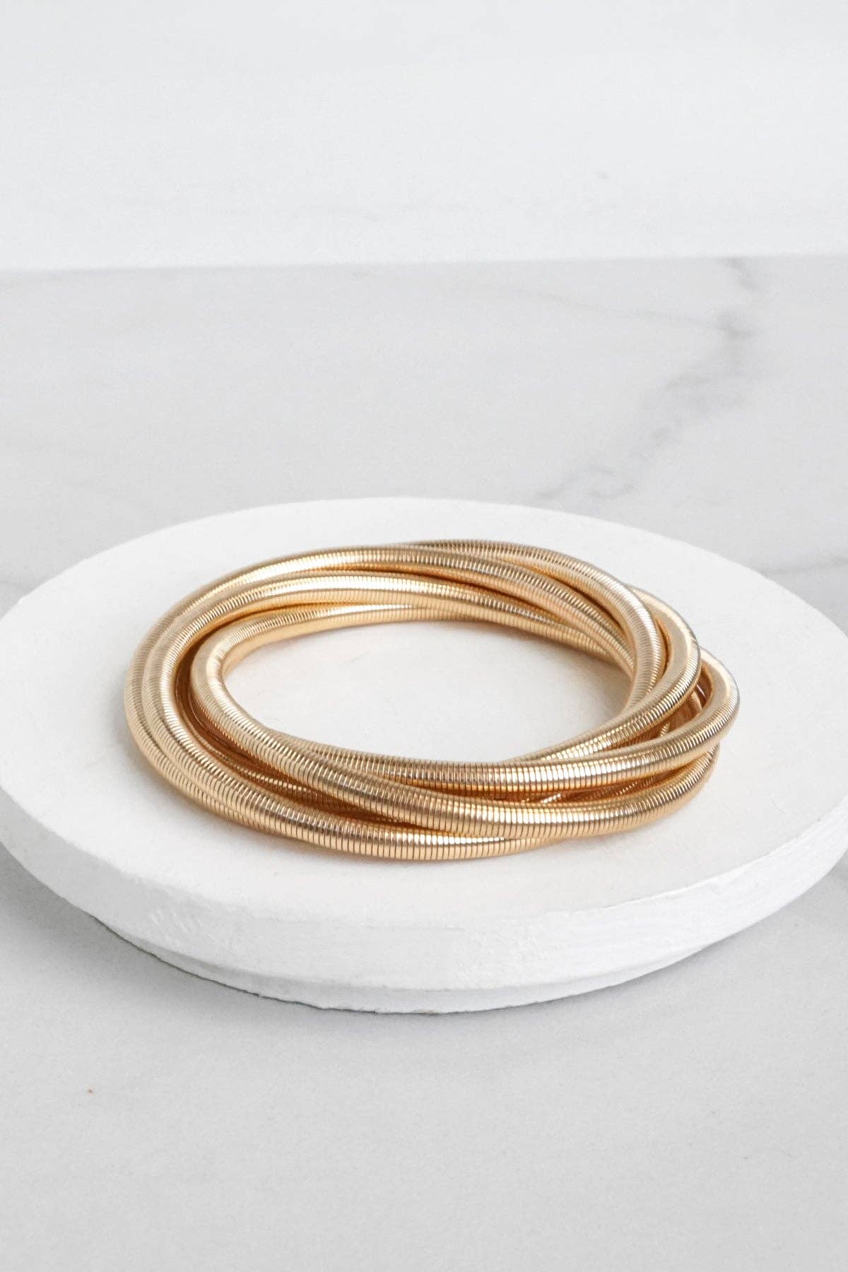Gold multi strand stretchy bangle 1879