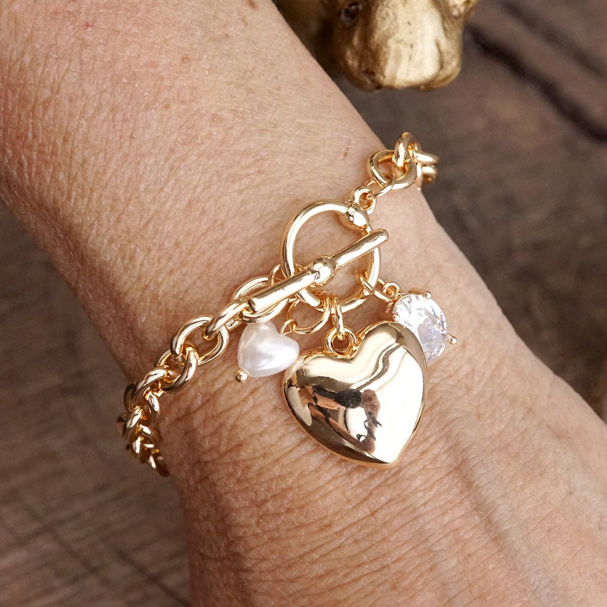 Heartstring Glow – Toggle Charm Bracelet with Pearl & Crystal