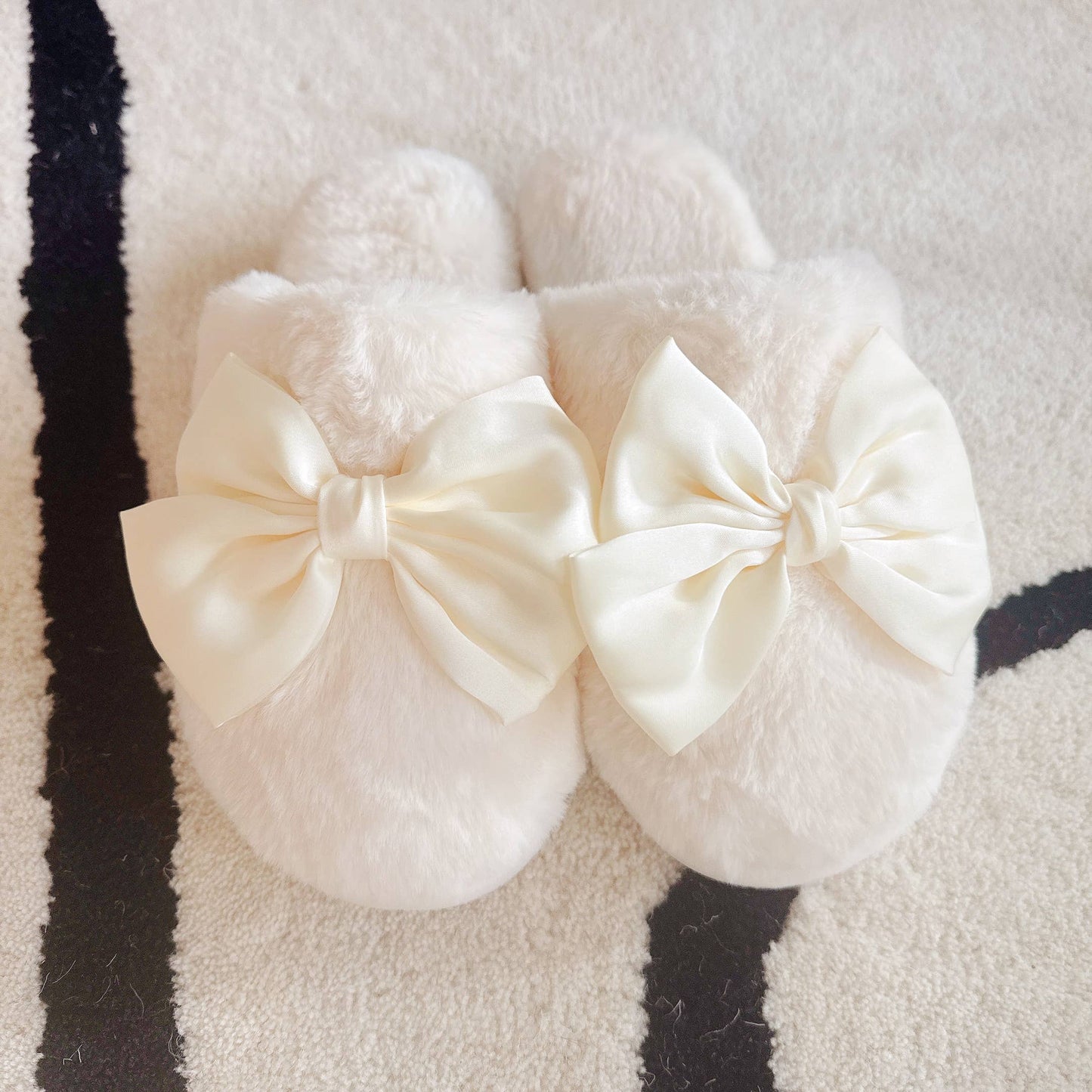 Cozy Bow Lounge Slippers