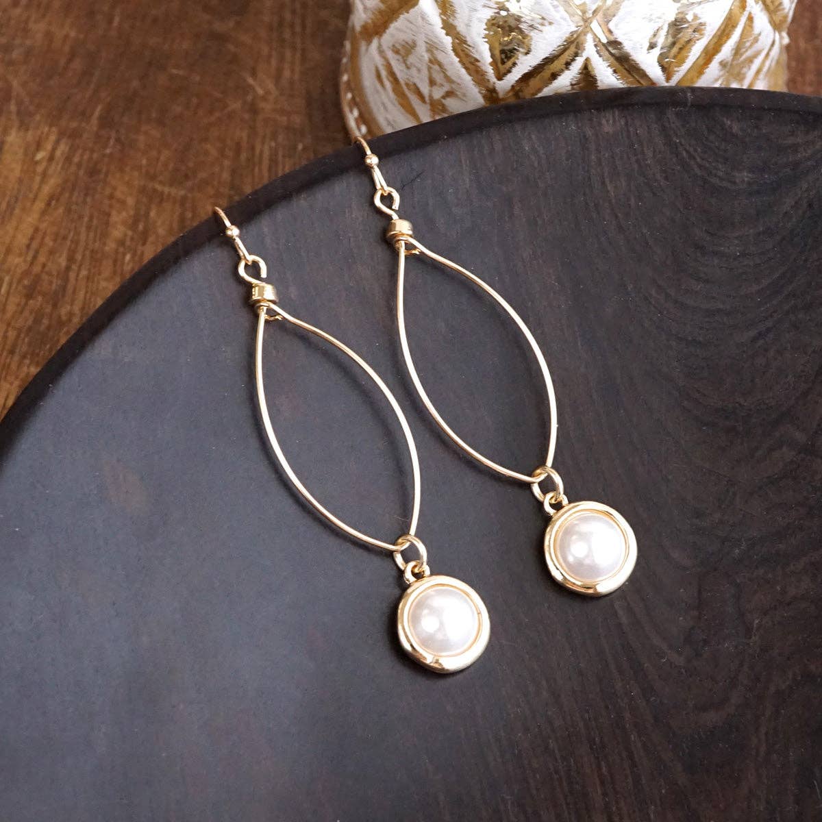 Glow Line – Golden Wire Drops with Bezel Pearl