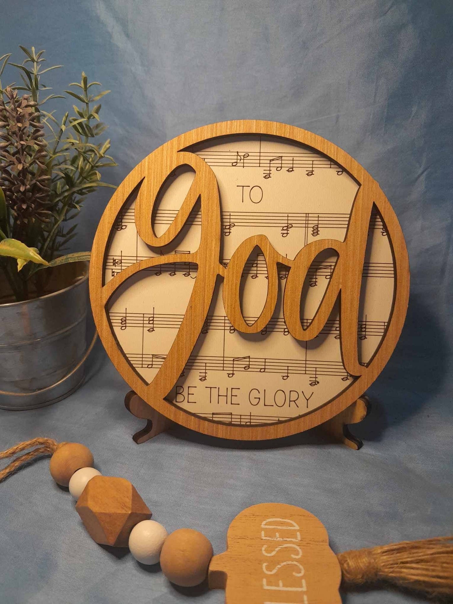 Lyric Round Signs with stand, 15 songs to choose from