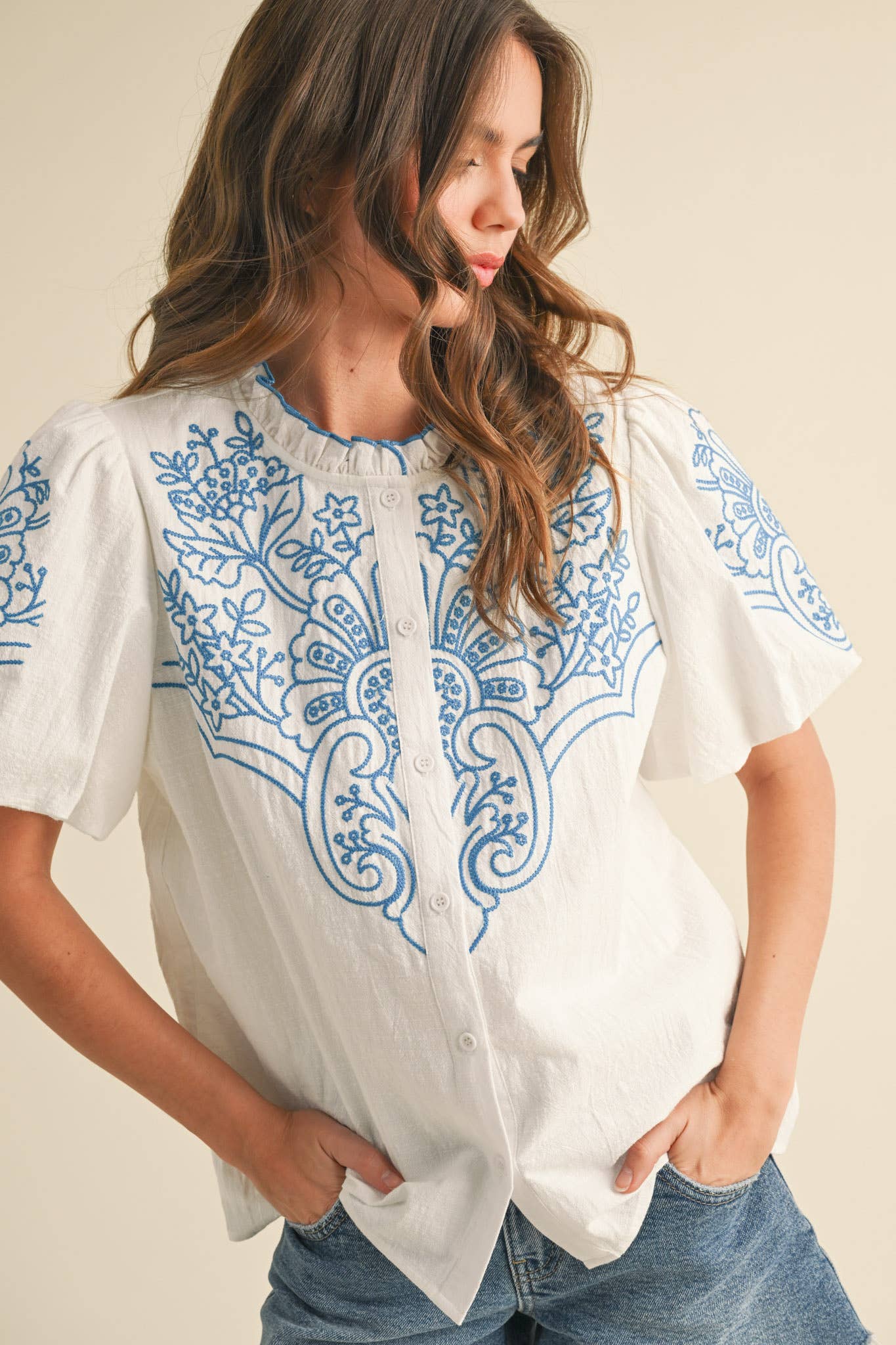 EMBROIDERED "MIA" BUBBLE SLEEVE TOP
