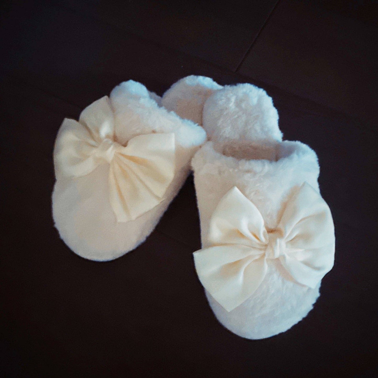 Cozy Bow Lounge Slippers