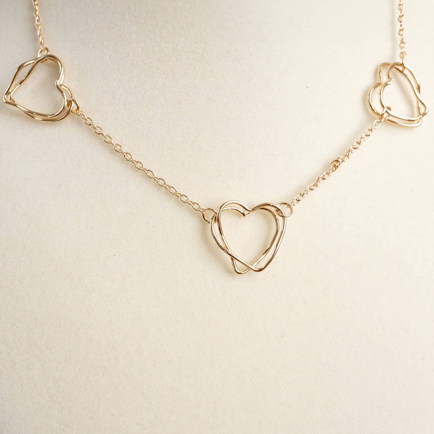 Wire-Inspired Hearts Necklace 7399