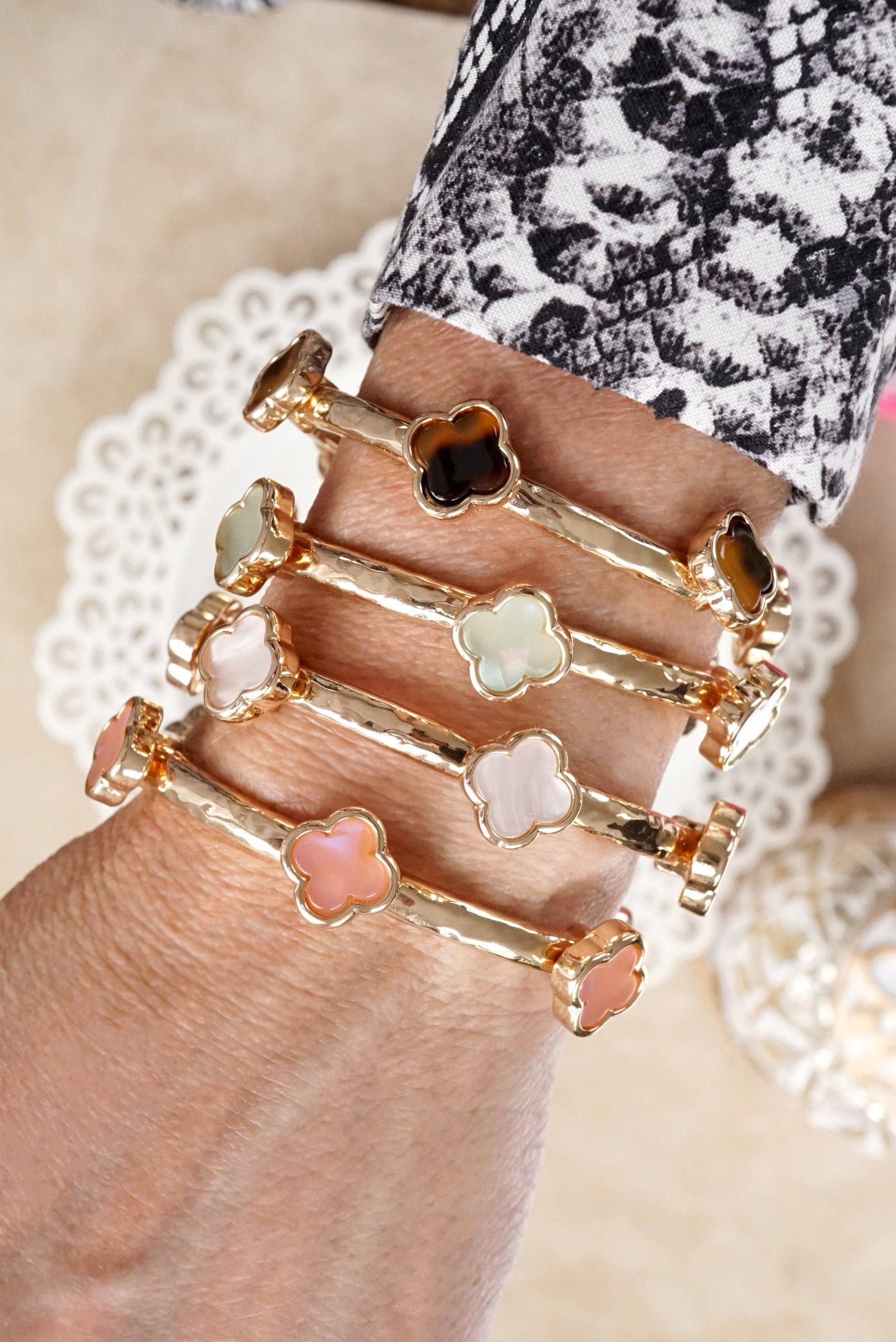 Clover Stretchy Bangle Bracelet – White, Pink, Mint, Tortoise