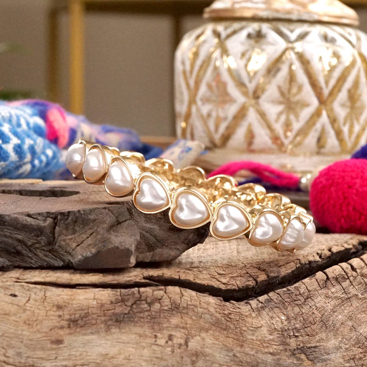 Soft Devotion – Pearlized Puffy Heart Toggle Chain Bracelet in Gold