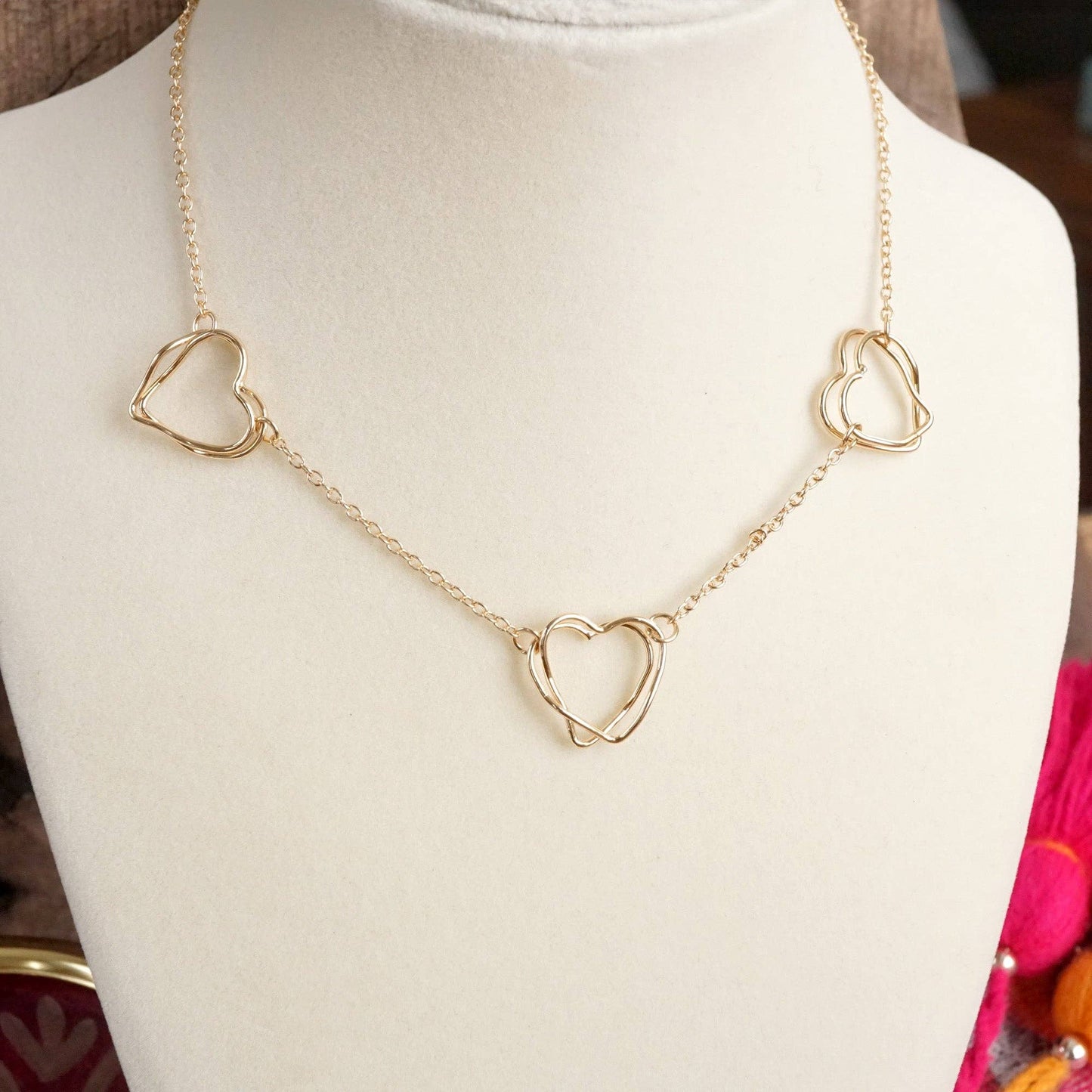 Wire-Inspired Hearts Necklace 7399