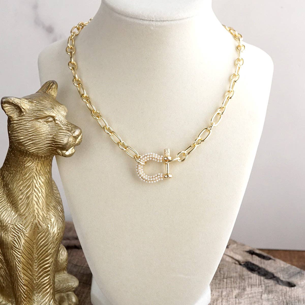 Shackle Chain Toggle Necklace - Gold Silver – Harbor Gleam
