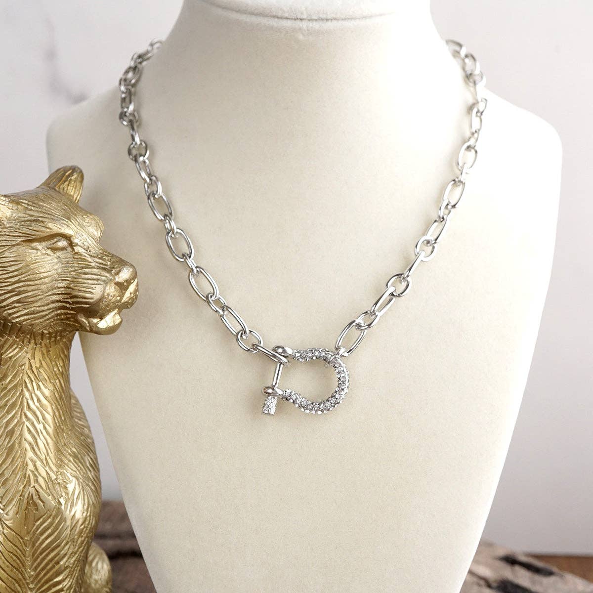 Shackle Chain Toggle Necklace - Gold Silver – Harbor Gleam
