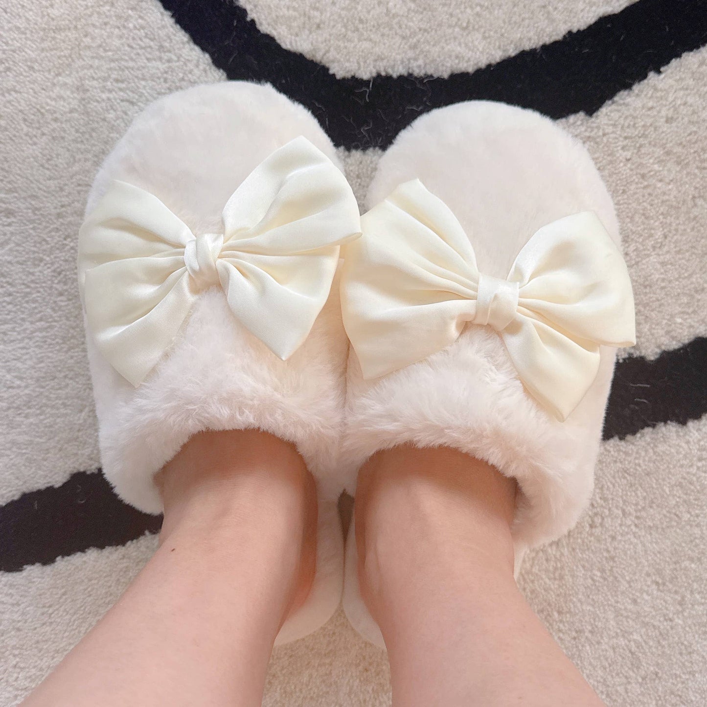 Cozy Bow Lounge Slippers