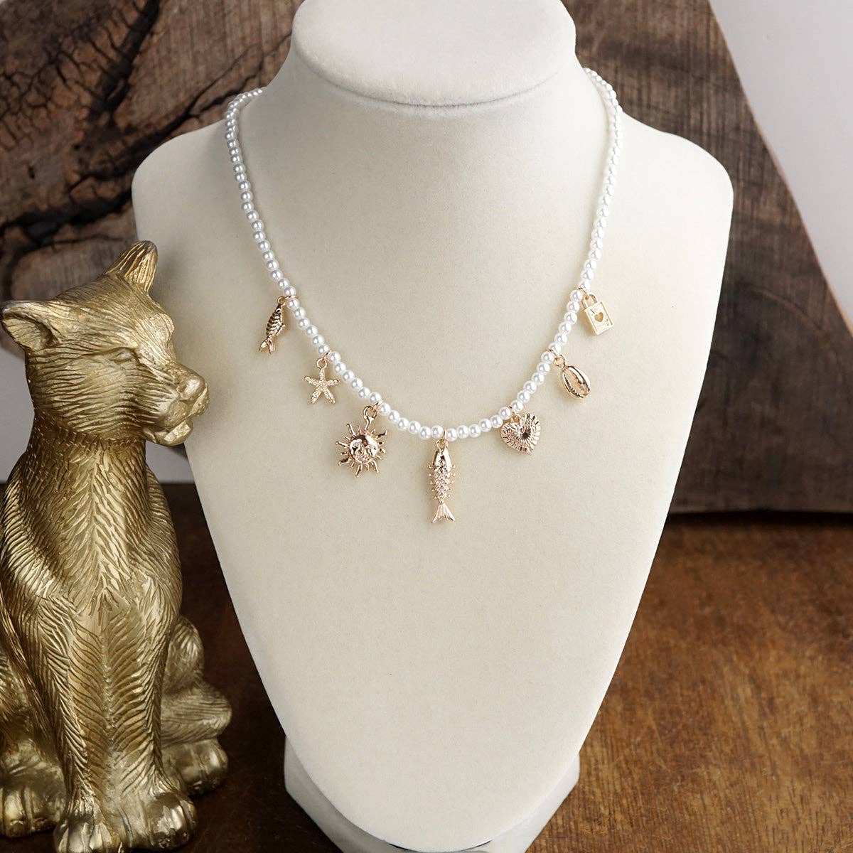 Salt & Sun – Coastal Charm Pearl Necklace