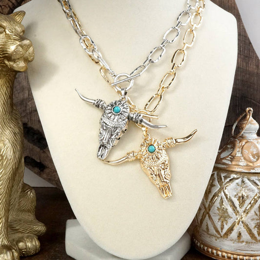 Western Spirit – Hammered Paperclip Chain Necklace with Steer Head Pendant