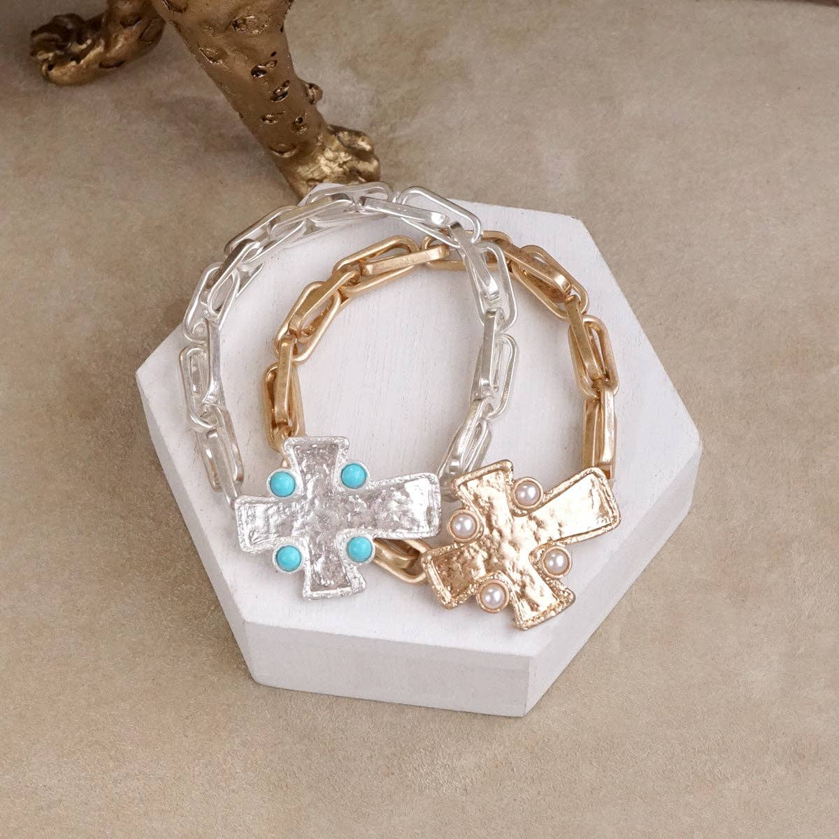 Sacred Shape – Sideways Hammered Cross Stretch Chain Bracelet