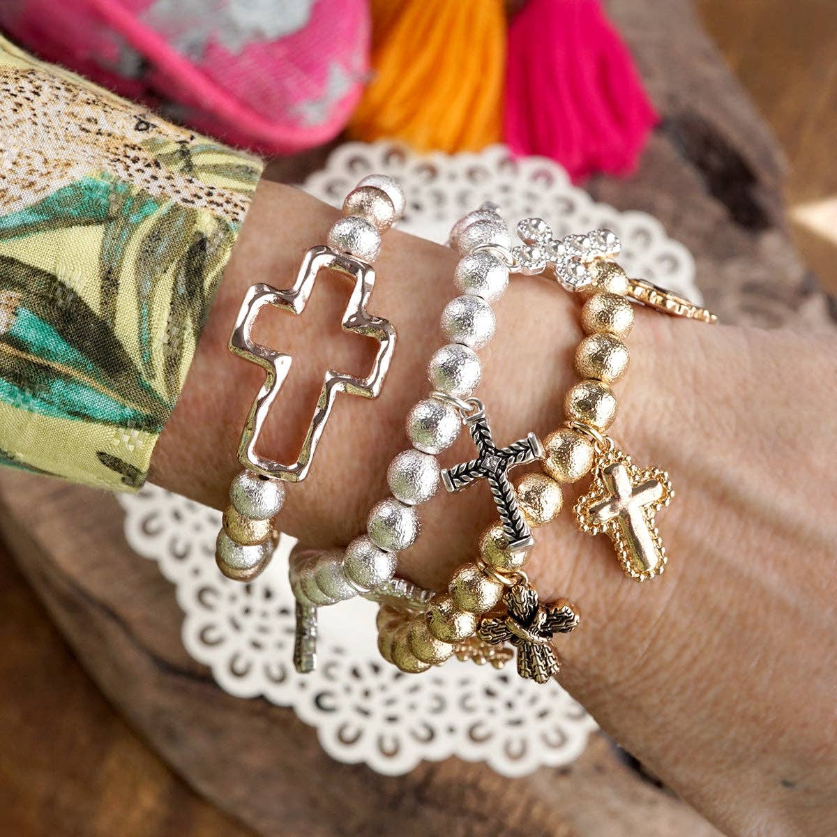 Faithful Path – Cross Charm & Beaded Stretch Bracelet
